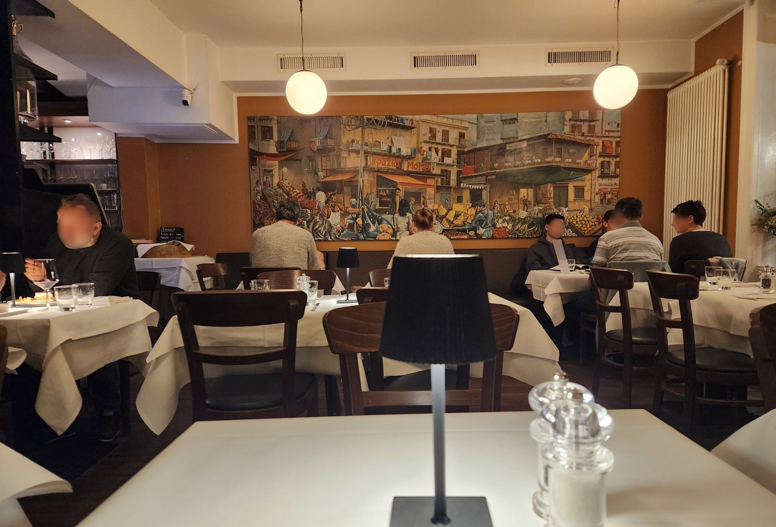 Wandbild einer Marktszene